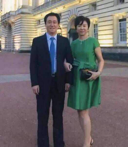 国产凹凸在线一区二区色老头