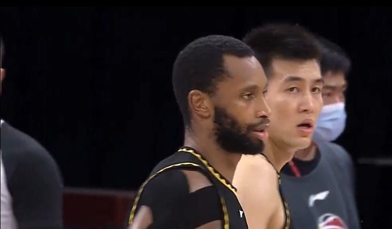伊人久久久综在合线久久在播